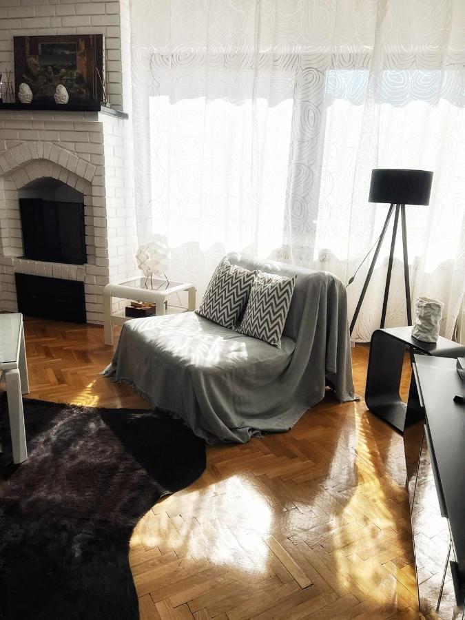 Villa Mina Kladovo, 5-Bedroom Villa With Pool For Up To 12 People Luaran gambar