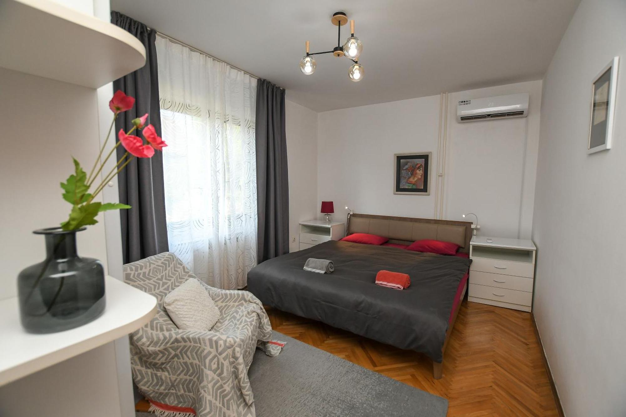 Villa Mina Kladovo, 5-Bedroom Villa With Pool For Up To 12 People Luaran gambar